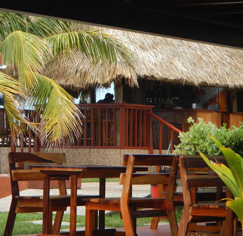 Punta Roca Surf Resort La Libertad Esterno foto