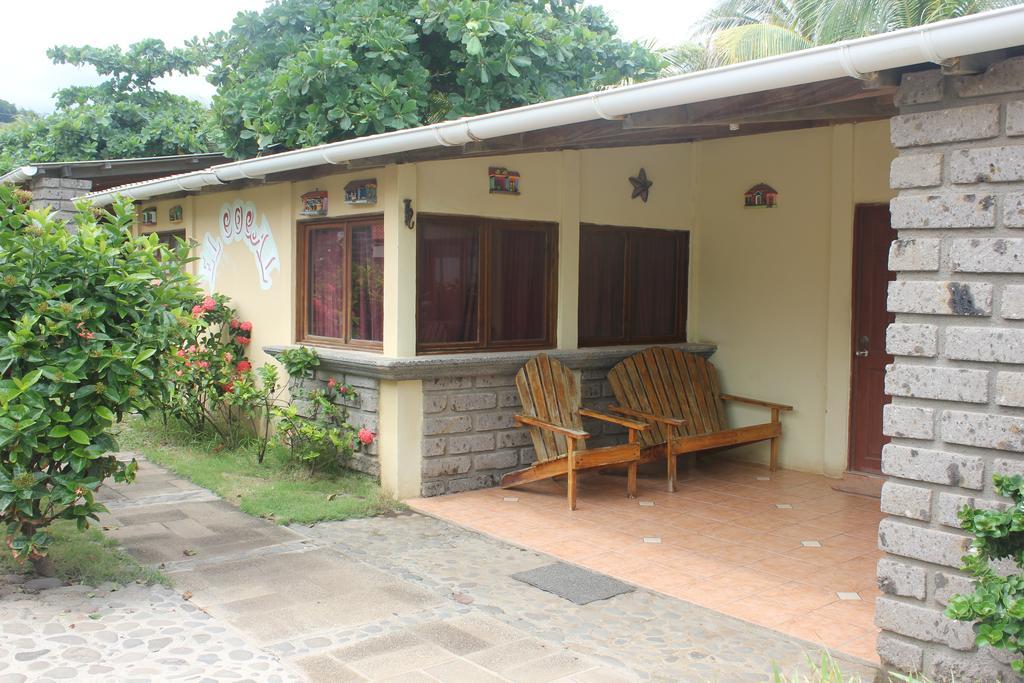 Punta Roca Surf Resort La Libertad Esterno foto