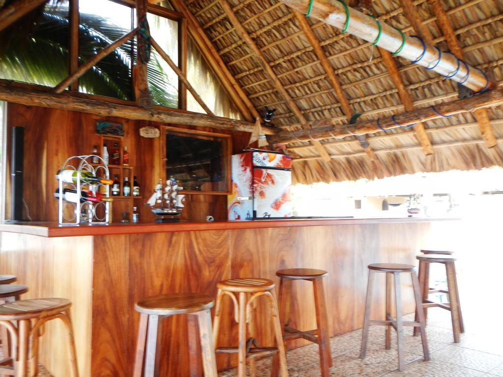 Punta Roca Surf Resort La Libertad Esterno foto